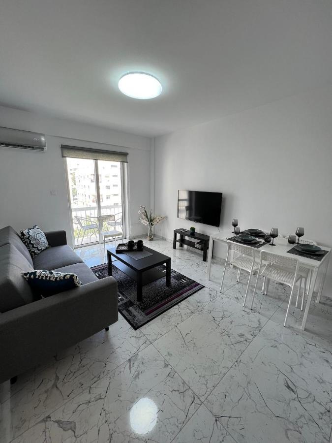 Amalia Residences Nicosia Esterno foto